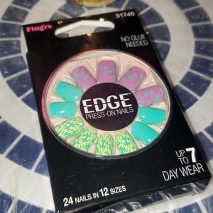 LAST ONE! Fingrs EDGE PRESS ON NAILS 24 NAILS